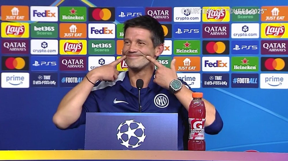 Cristian Chivu nu ține doliu după Ioan Sdrobiș. Reșițeanul a avut chef de glume în ziua în care a murit antrenorul care l-a lansat în fotbal