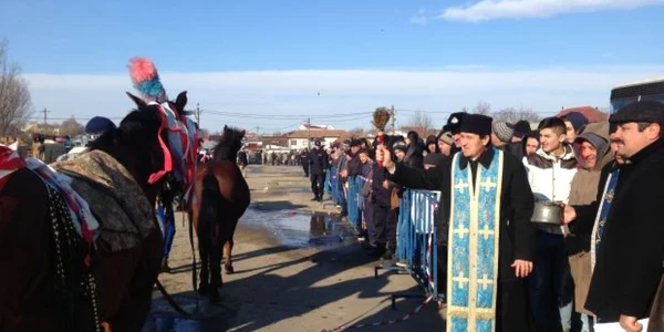 Caii din Băileşti au fost botezaţi în ziua de Bobotează