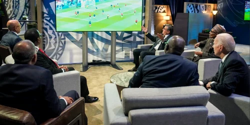 Joe Biden a urmărit meciul Franța Maroc alături de lideri mondiali  Foto Twitter jpg