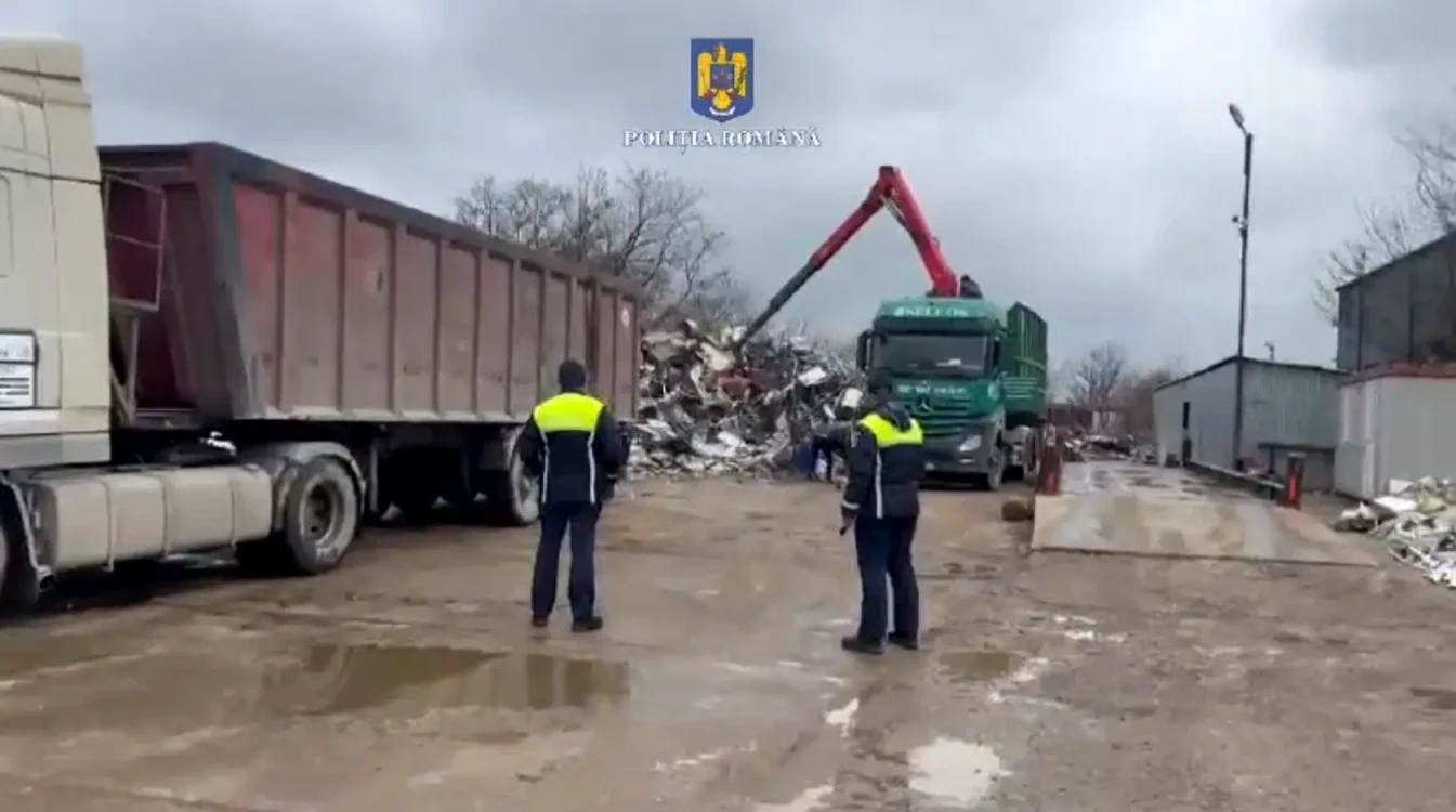 Polițiștii au ridicat peste 284 de tone de deșeuri feroase FOTO captură video IPJ Galați