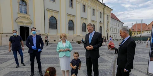 klaus iohannis plimbare sibiu FOTO Facebook