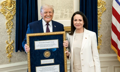 María Corina Machado i a inmanat lui Donald Trump medalia Premiului Nobel pentru Pace foto Casa Albă png