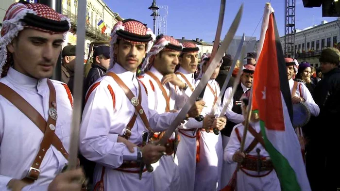 Arabii şi-au prezentat tradiţiile populare în Centrul Istoric