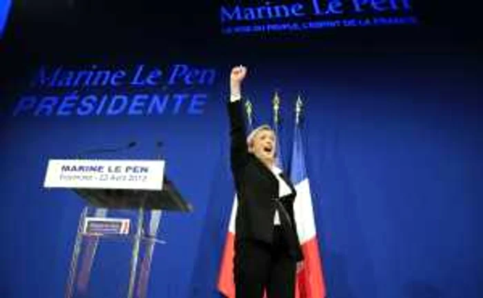 Marine Le Pen a sărbătorit rezultatele prezidenţialelor ca pe o mare victorie, dar Frontul Naţional nu a obţinut decât două mandate în Adunarea Naţională la alegerile legislative. 