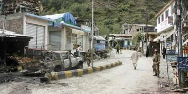 Patru morţi în Pakistan, în urma unui tir cu rachetă - Revista presei internaţionale