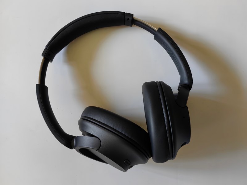 Sony WH-CH720N, căști wireless over ear cu ANC și preț accesibil [TECH REVIEW]