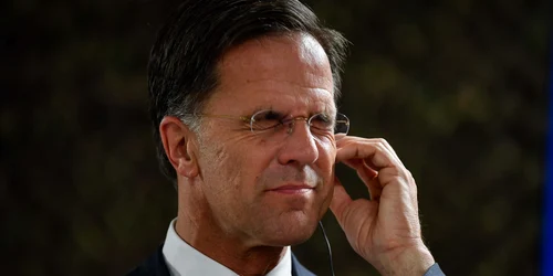 Premierul Olandei, Mark Rutte, a vizitat Centrul Naţional de Instruire Întrunită „Getica” de la Cincu, judeţul Braşov, însoţit de preşedintele Klaus Iohannis și premierul Nicolae Ciucă FOTO Inquam ( (6) jpg