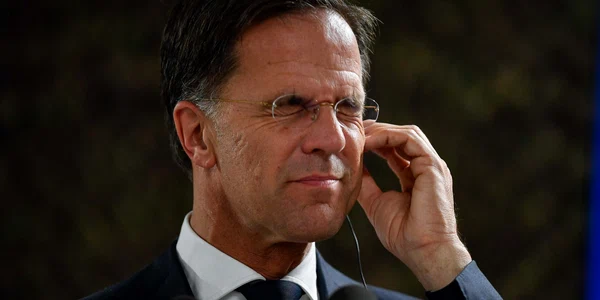 Premierul Olandei, Mark Rutte, a vizitat Centrul Naţional de Instruire Întrunită „Getica” de la Cincu, judeţul Braşov, însoţit de preşedintele Klaus Iohannis și premierul Nicolae Ciucă FOTO Inquam ( (6) jpg
