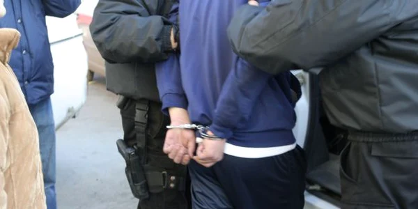 Tinerii acţionau pe timp de noapte