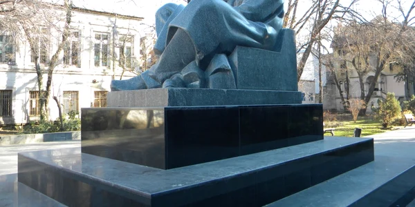statuie ionel bratianu foto wikipedia