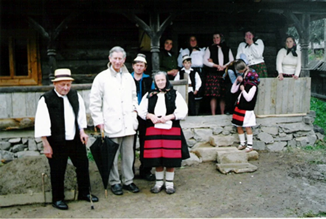 Printul Charles la Breb 2004  Foto Village hotel Maramures