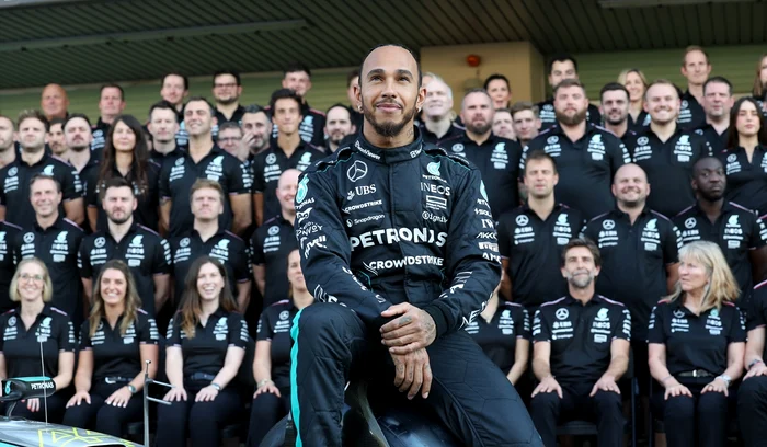 Lewis Hamilton și-a încheiat cariera la Mercedes și se pregătește pentru Ferrari (FOTO: EPA)