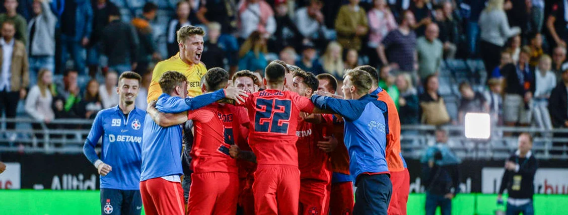 FCSB are adversari tari în grupele Conference League. Foto EPA EFE