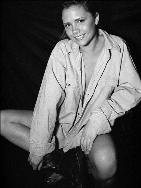 Victoria Beckham la 18 ani. Foto: News of the World