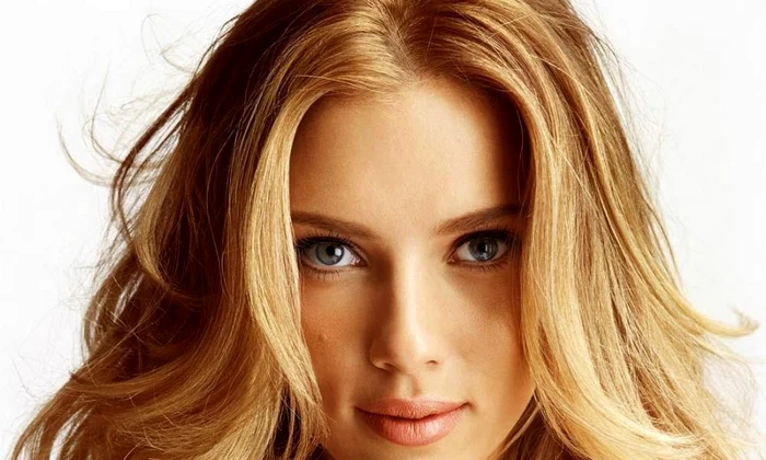 Vedete care au trecut de la brunet la blond jpeg