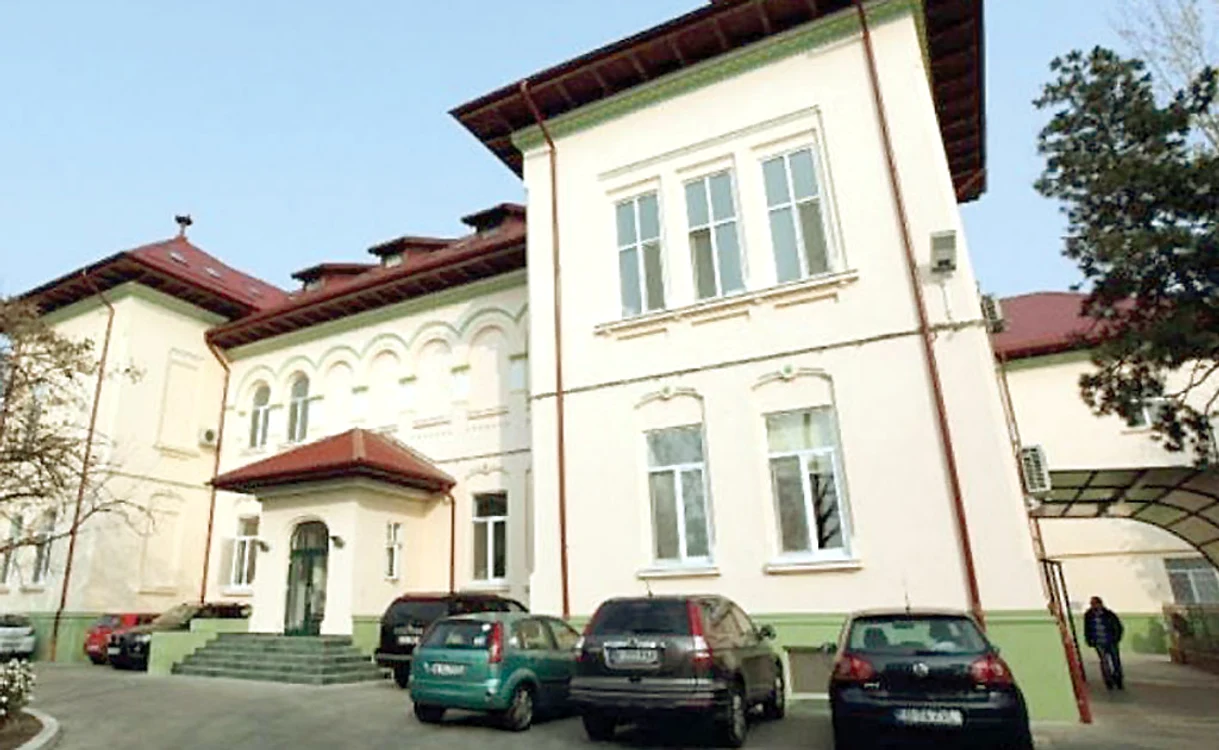 
    În spital s-au investit  140 de milioane de lei  între 2013 şi 2015.  Pentru finalizarea  lucrărilor mai era nevoie  de 22,3 milioane de lei   