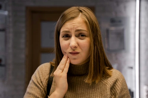 Aşa se tratează sensibilitatea dentară!