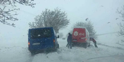 Viscol în aprilie la Galaţi FOTO GSDF