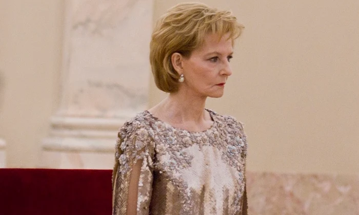 Majestatea Sa Margareta in rochie cu paiete si transparente la seara Corpului Diplomatic Daniel Angelescu, Casa Majestatii Sale (1) jpg