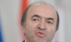 Așa arăta fața lui Tudorel Toder la întoarcerea din concediul de la sfârșitul lunii martie jpeg