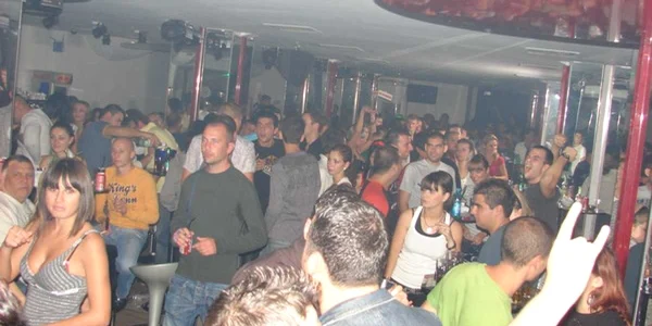 La petrecerea din Ice intrarea este liberă până la ora 23.00
