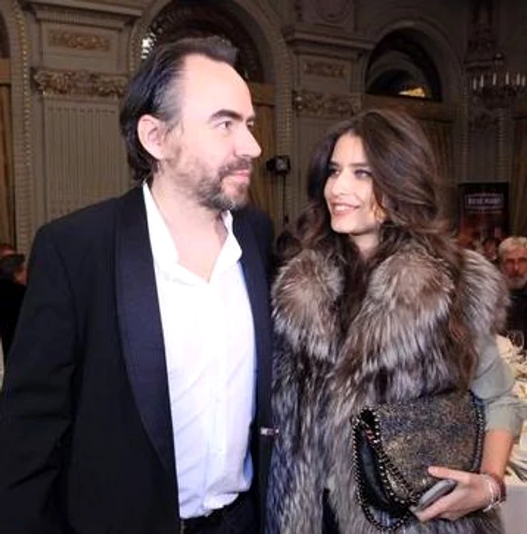 
    Bobby Păunescu şi iubita lui, fotomodelul Alice Peneacă, au ieşit la restaurant împreună cu Maria MarinescuFoto: Roberto Sălceanu  