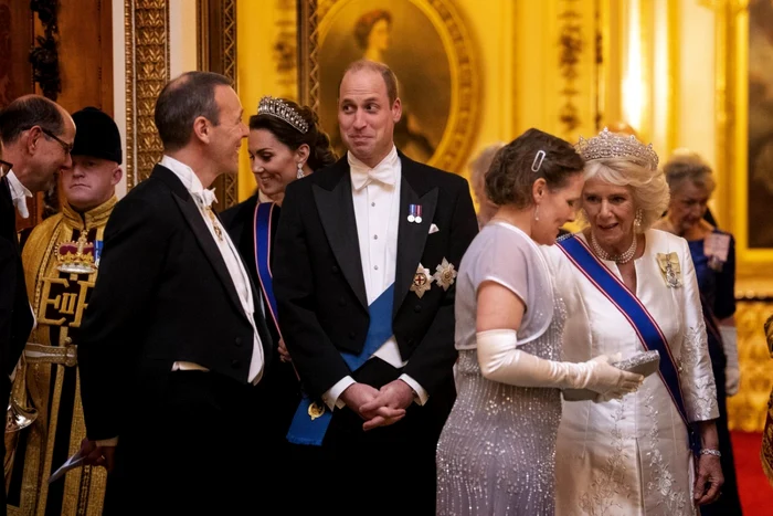 ducesa kate middleton a purtat la receptia diplomatica gazduita de regina elisabeta tiara printesei diana foto guliver getty images