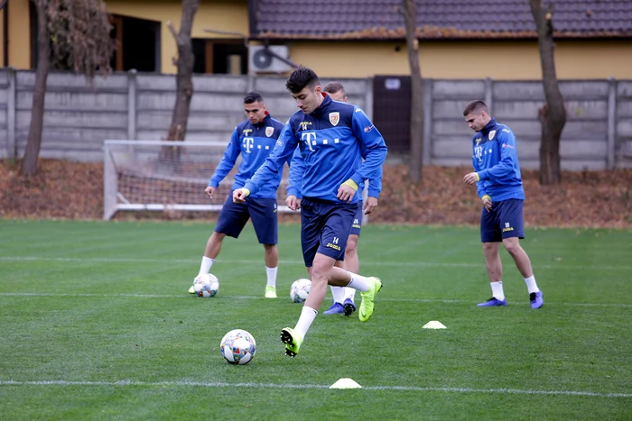 Naţionala României se pregăteşte pentru meciurile cu Lituania şi Muntenegru