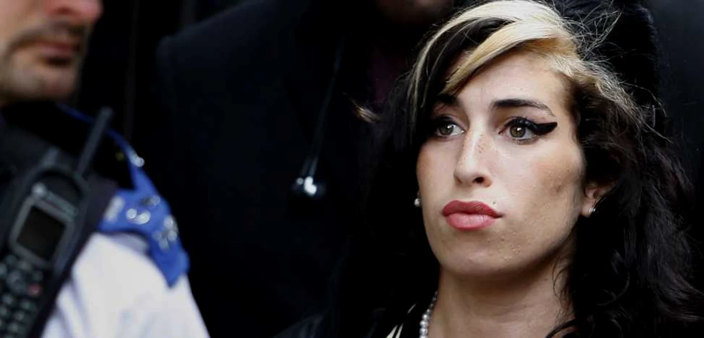 Viaţa şi cariera celebrei Amy Winehouse au fost marcate de consumul de droguri şi de alcool FOTO AP