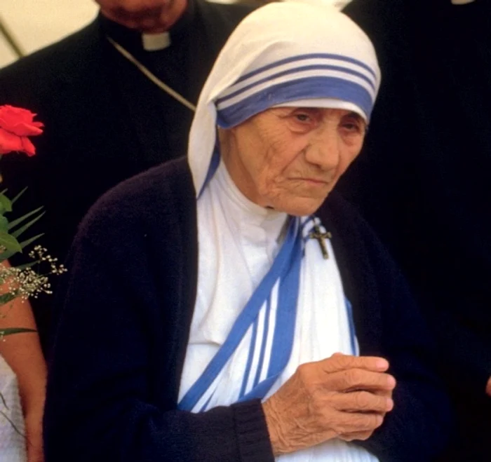 
    Maica Tereza a primit Premiul Nobel pentru Pace în 11 decembrie 1979, într-o ceremonie ținută la Oslo, NorvegiaFoto: Getty  