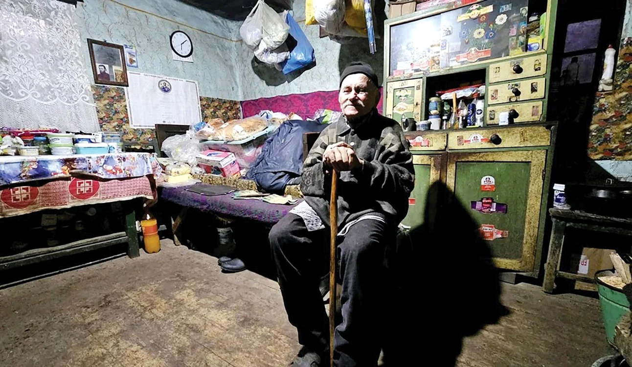 Un pustnic: nea Costică. Foto: adevarul.ro