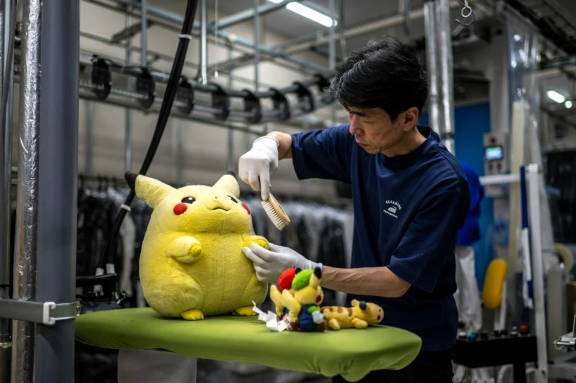 O firmă din Japonia devine virală datorită serviciilor de tip spa oferite pentru jucării FOTO: AFP/X