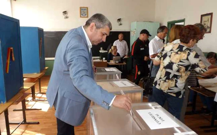 Marius Bălu, primul candidat pe listele CJ din partea PNL Mehedinţi  FOTO Alexandra Georgescu