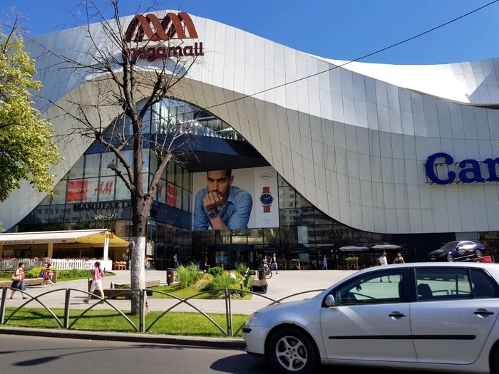 Geografia mall urilor şi hypermarket urilor în Bucureşti jpeg