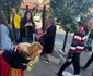 Andreea Esca şi echipa A-List împart flori de 8 martie / foto: Click!