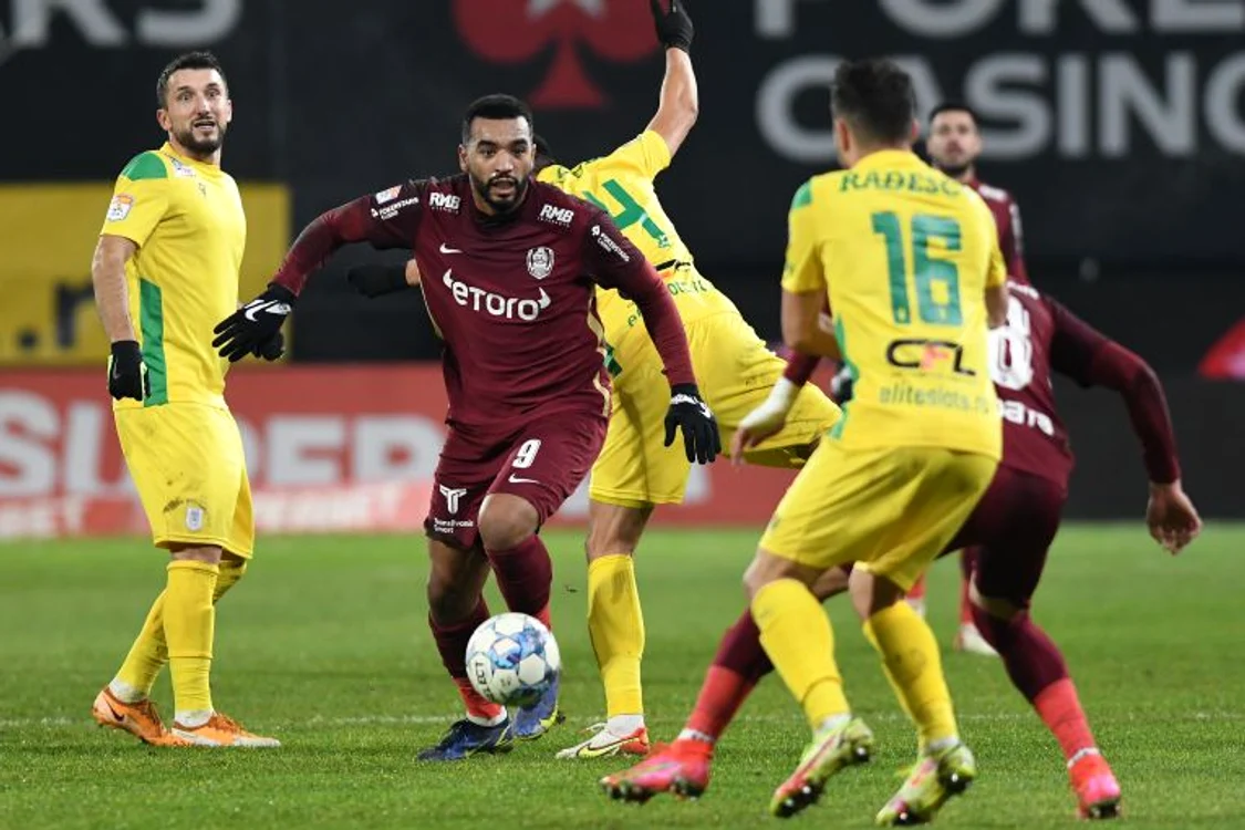 
    Omrani este titular la CFR ClujFOTO: Sportpictures.eu  