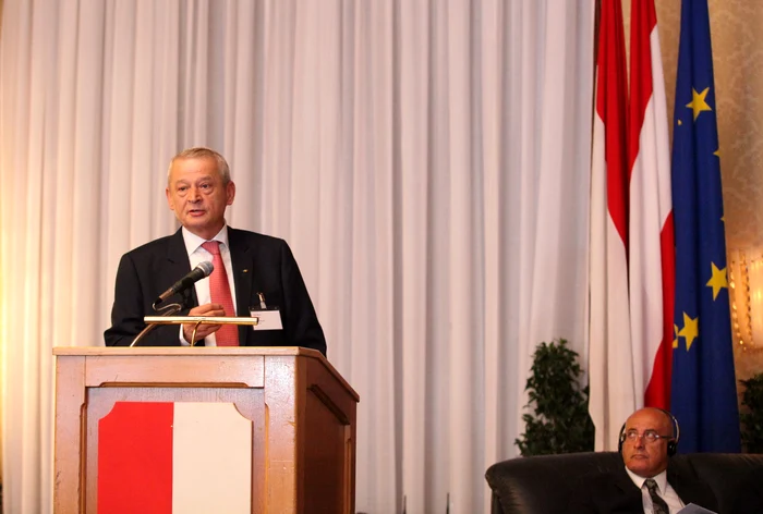 
    Primarul Capitalei a ţinut un discurs la primăria din Viena pe tema dezvoltării regiunii sud-dunărene  