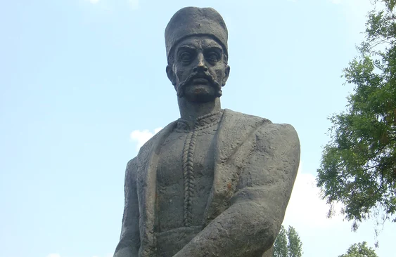 Bustul lui Ivan Mazepa, într-un parc din Galați FOTO: Emil Popa