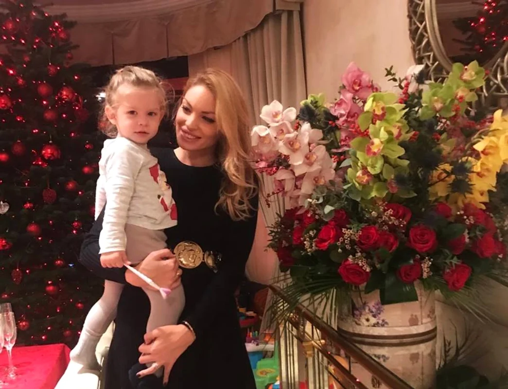 Valentina Pelinel si Milan Cristian Craciun 2017 (1) jpeg