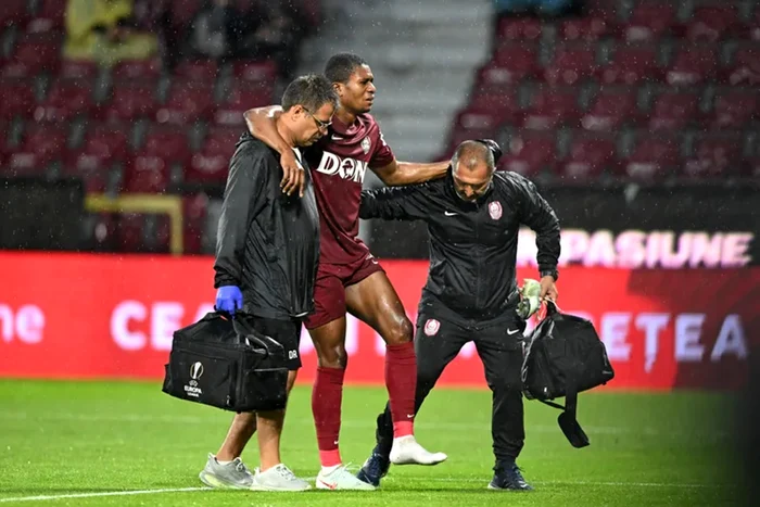 Lovitură grea pentru CFR Cluj. Unul dintre cei mai în formă jucători are fractură de gleznă