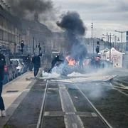protest franta1 jpg