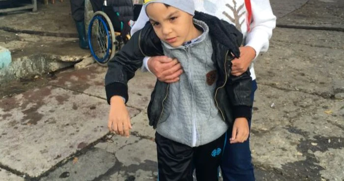 Dragoş a fost un copil perfect sănătos până la vârsta de 4 ani