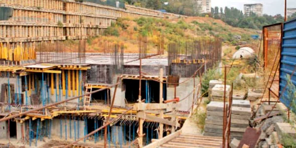 La mallul World Trade Center din Constanţa, lucrările au început în 2006, dar nu s-au încheiat nici acum 
