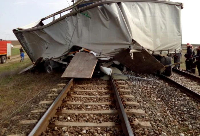 Accidentul feroviar a avut loc în judeţul Ialomiţa FOTO ISU Ialomiţa