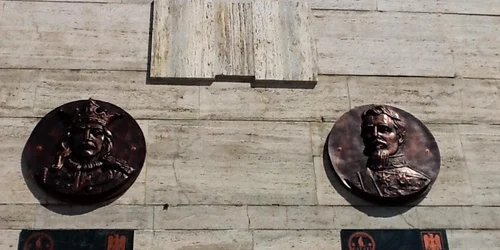 basorelief stefan cel mare galati