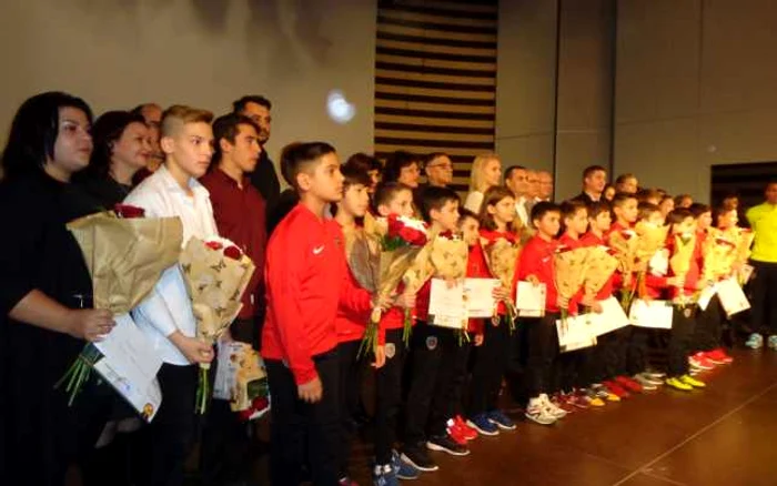 28 de sportivi şi antrenori cu rezultate de excepţie au fost premiaţi FOTO: Alina Mitran