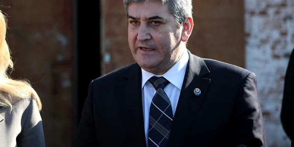 Gabriel Oprea, ministrul Apărării Naţionale