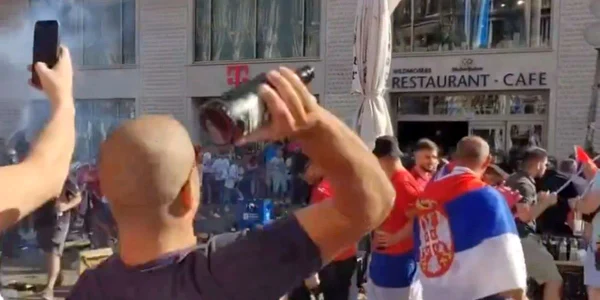 batai suporteri Serbia captură X2 webp