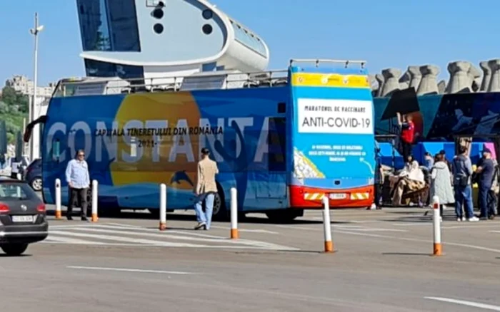 Autobuzul supraetajat de la Constanţa transformat într-un centru mobil de vaccinare anti-COVID, Foto: Arhiva Adevărul