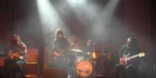 Formaţia japoneză Mono